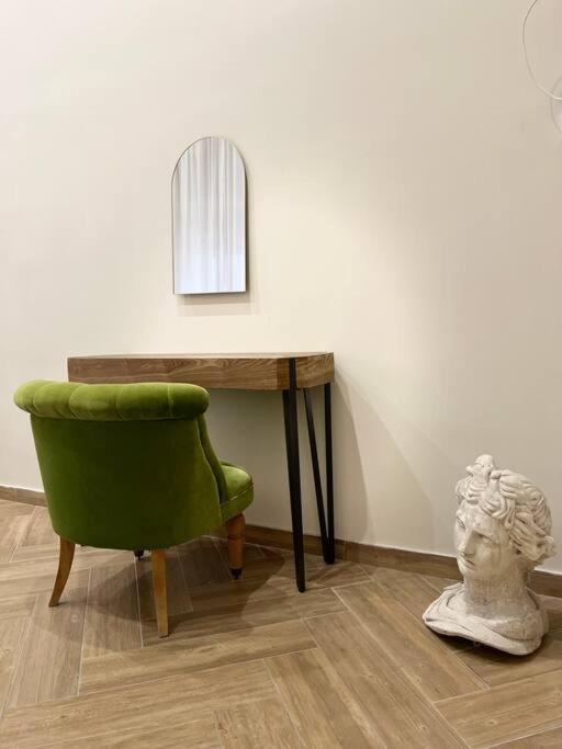 Scio' Apartment-centro Storico- Napoli